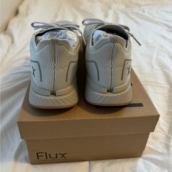 Never worn sand color flex shoes know for the wide toe box and zero drop sole - Picture 4 of 4